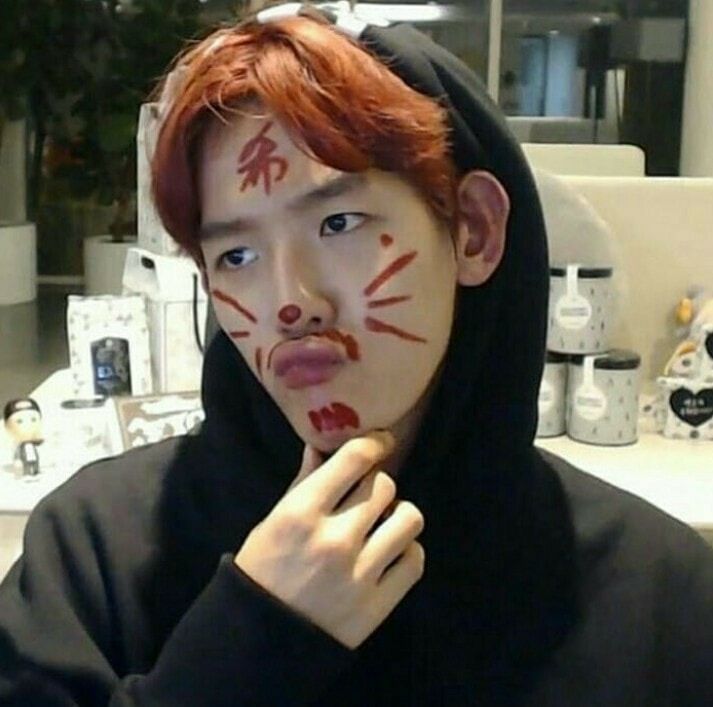 Baekhyun meme with black hoodie and animal face painting 